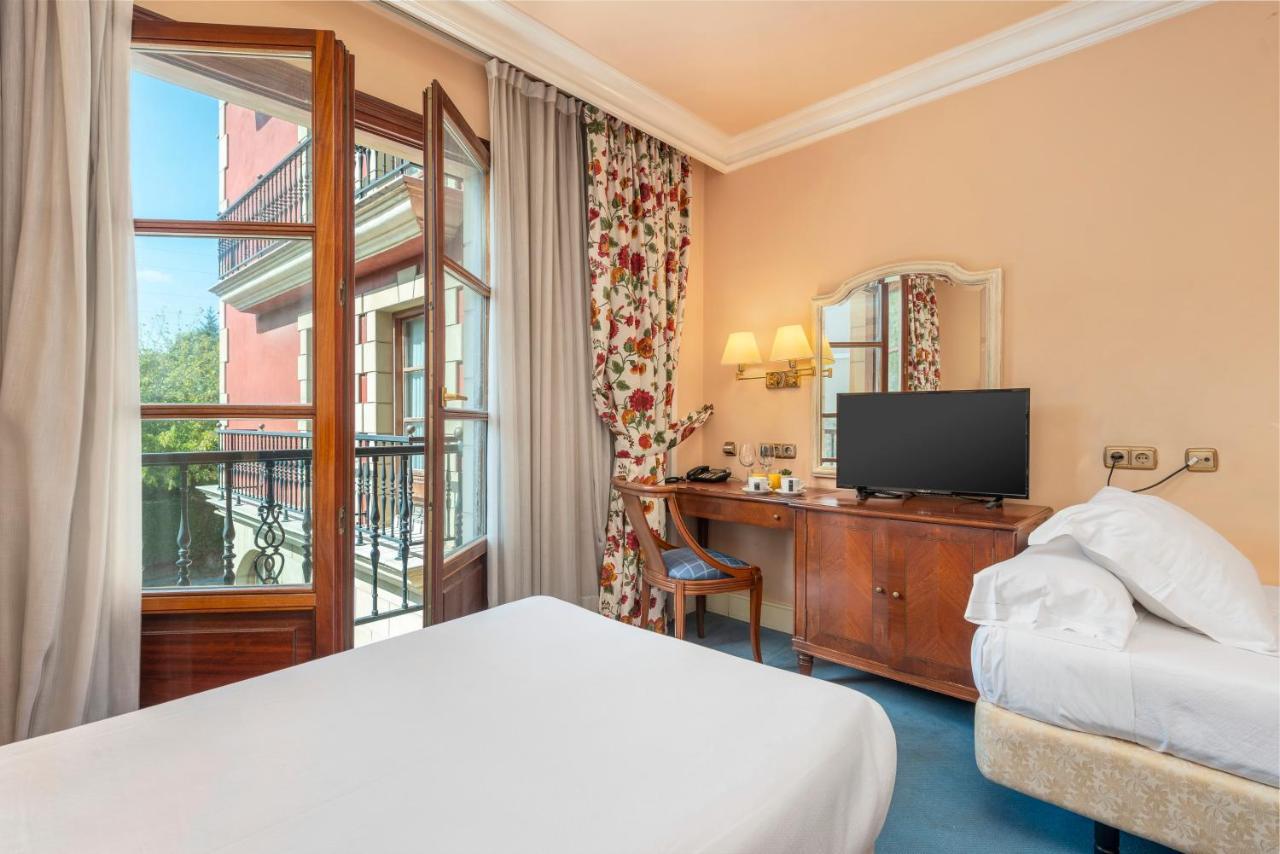Hospedium Hotel Blu Sondika Esterno foto